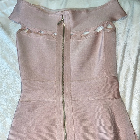 House of London  Blush Dress sz XS small stain barely noticeable (see pic) - Picture 4 of 6